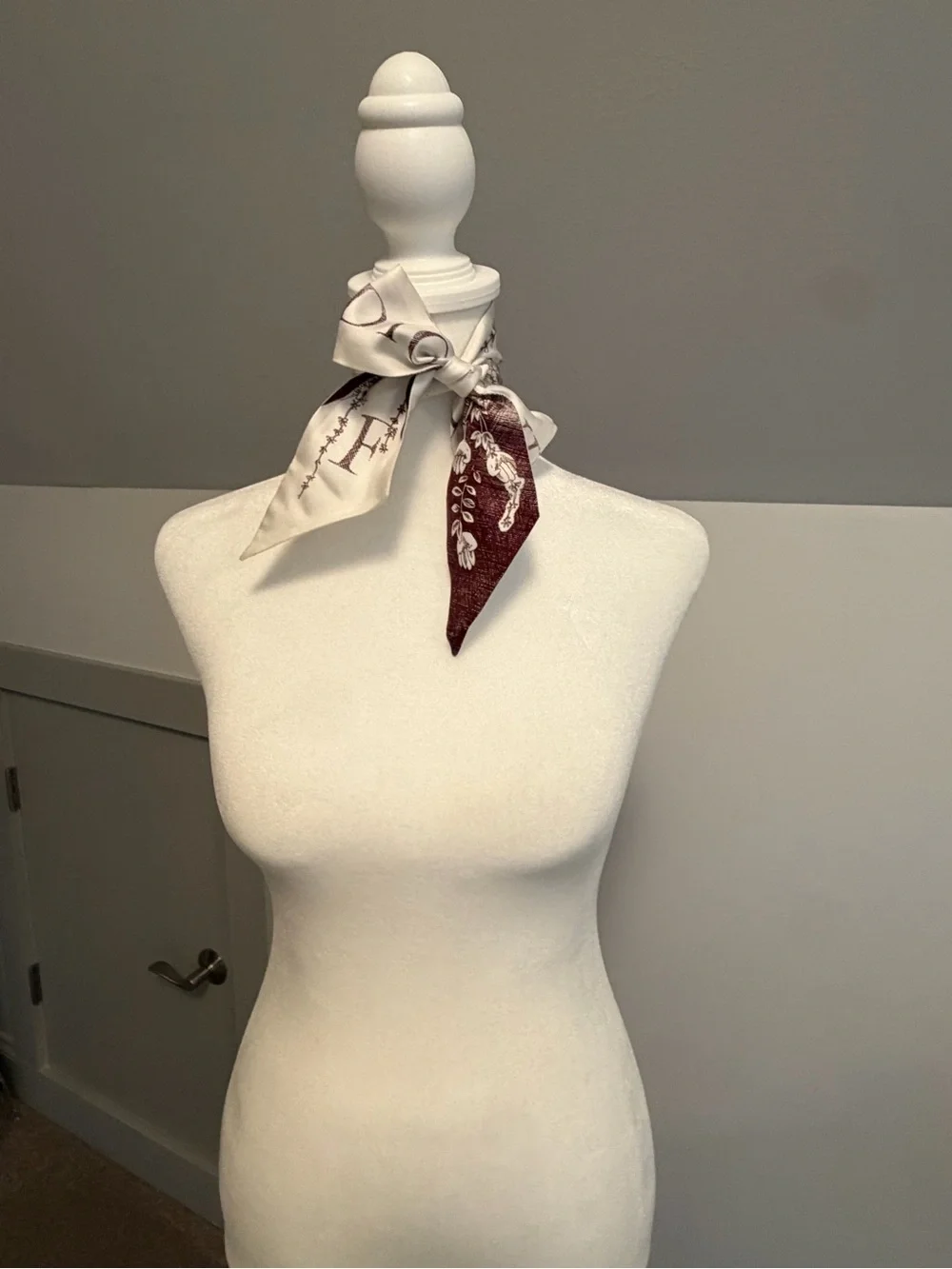 Christian Dior silk Mitzah bandeau Burgundy and Cream Feminisme
